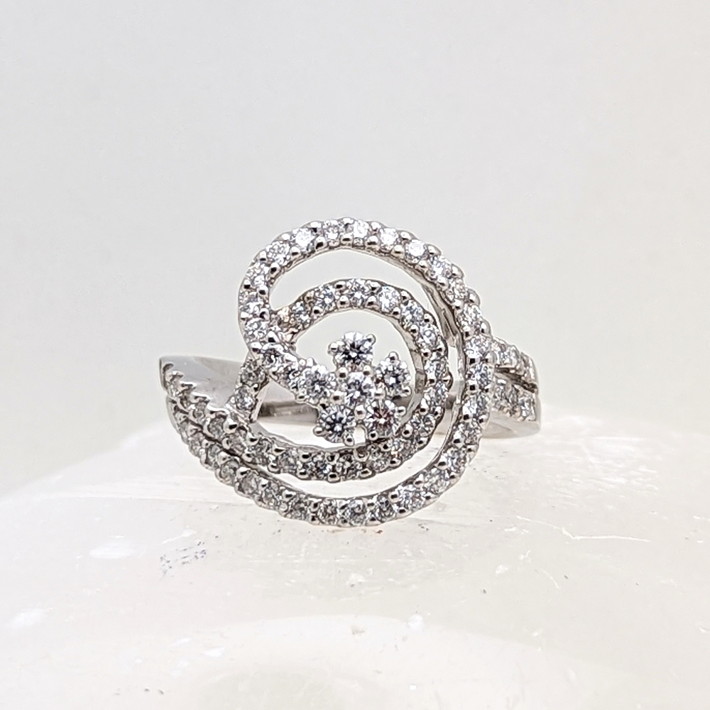 Gorgeous 18K White Gold Floral Diamond Cocktail Ring 1-1/4 Carats!